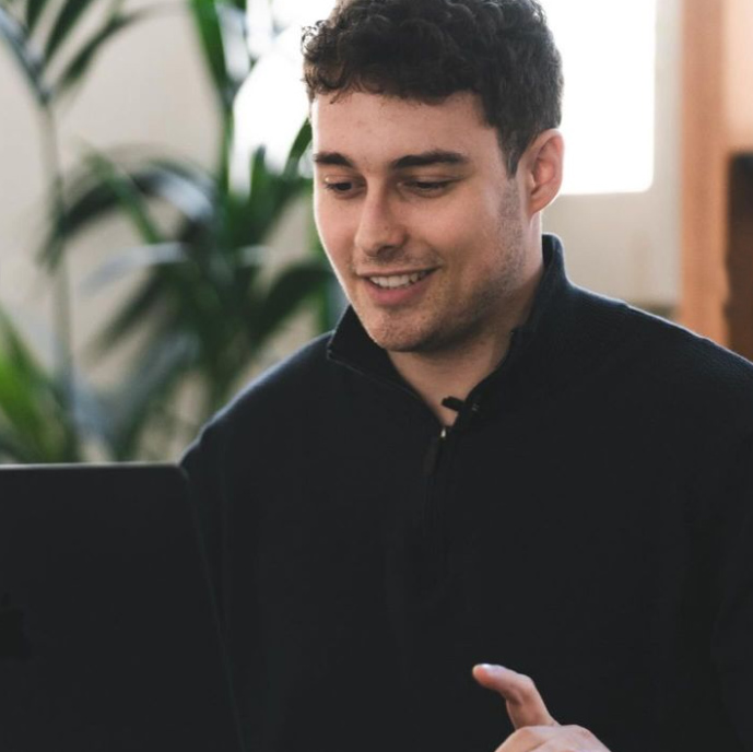 Opinión IA Profit Academy de Bernat Casañas (2025) 9 Bernat Casañas de IA Profit Academy