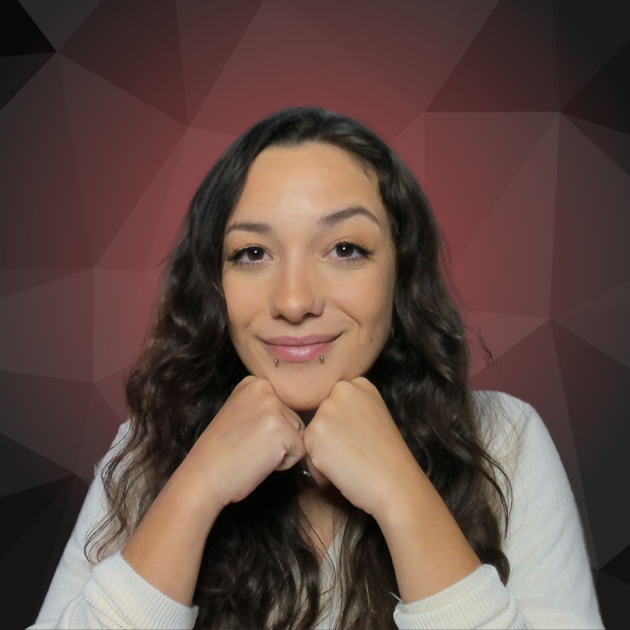 Mari Fuentes curso Monetizatube Opinion